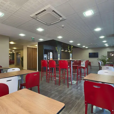 Campanile Belfort Montbeliard - Gare La Jonxion. 3* Meroux