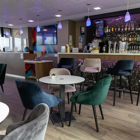 Campanile Belfort Montbeliard - Gare La Jonxion. 3*