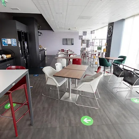 Campanile Belfort Montbeliard - Gare La Jonxion. Hotel 3*